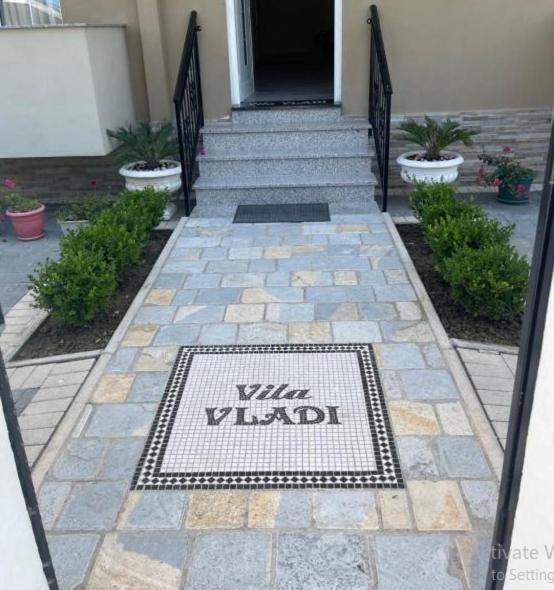 Vila Vladi Дуррес Экстерьер фото